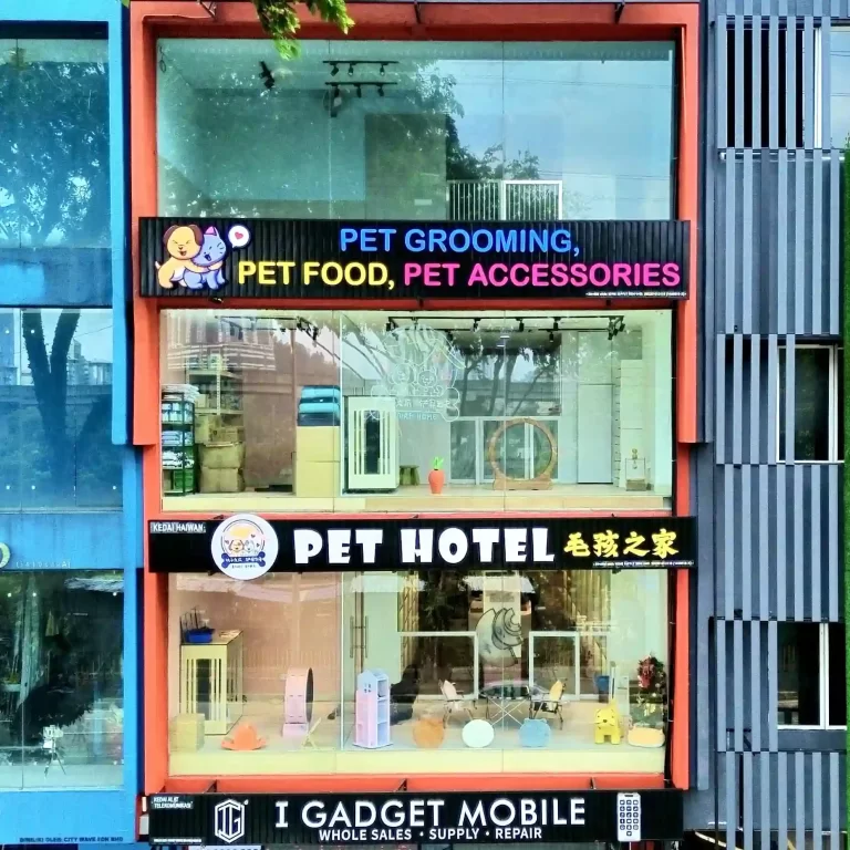 clean and cozy pet shop in Cheras
